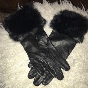 Women’s leather gloves